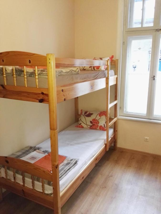 Interhost Guest Rooms And Apartments Софія Екстер'єр фото