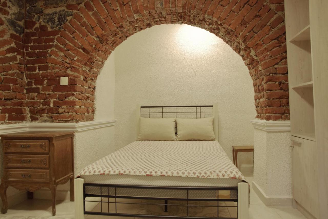 Interhost Guest Rooms And Apartments Софія Екстер'єр фото