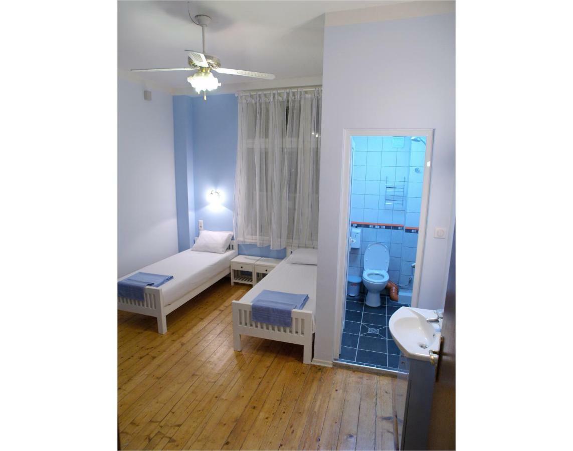 Interhost Guest Rooms And Apartments Софія Екстер'єр фото